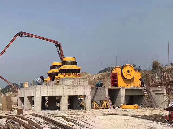 上海环保重锤破碎机机械设备