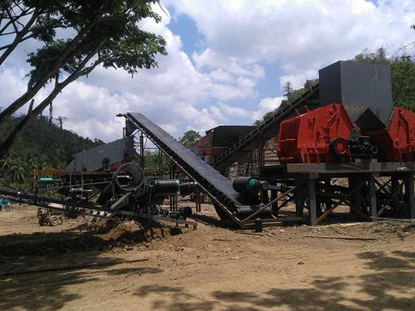 四川反击式重锤破碎机生产厂家