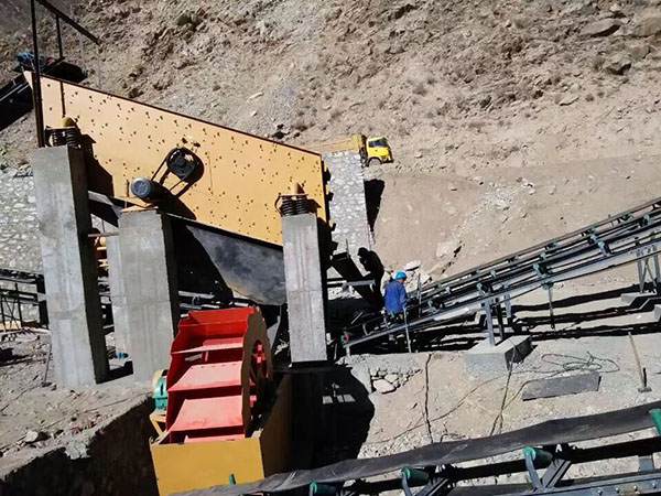 湖南山东重锤破碎机移动破碎