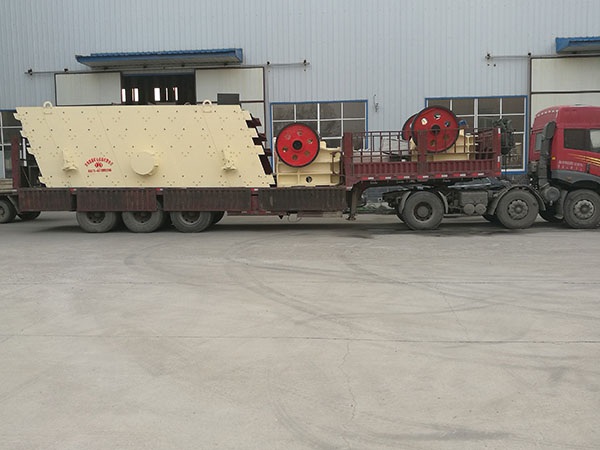 山西小型轮胎式重锤破碎机厂家