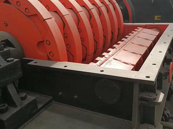 上海德国进口移动破碎机进口