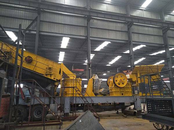 新疆建筑垃圾重锤破碎机图纸