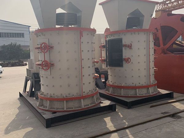 河北石块重锤破碎机图片