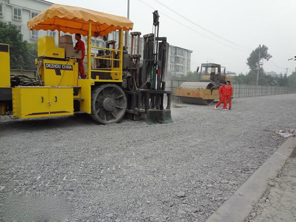 移动式道路破碎机